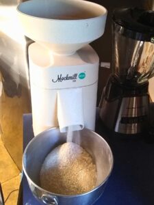 mockmill grainmill, milling grains into flour
