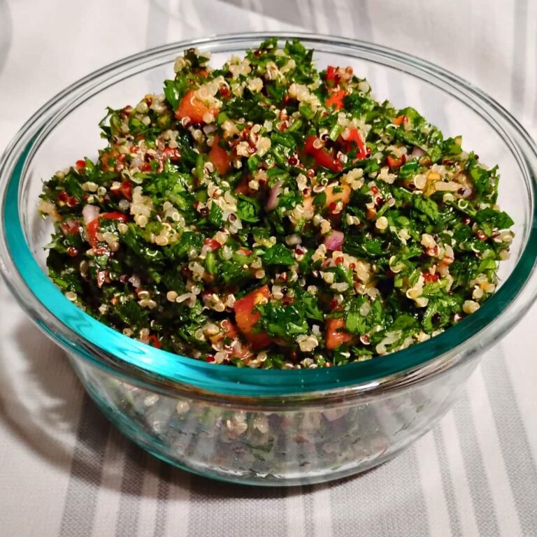 tabouli salad (quinoa tabbouleh) in a bowl